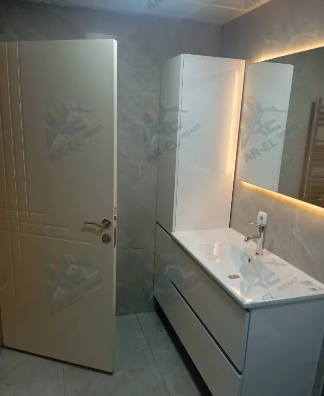 Banyo Dolabı