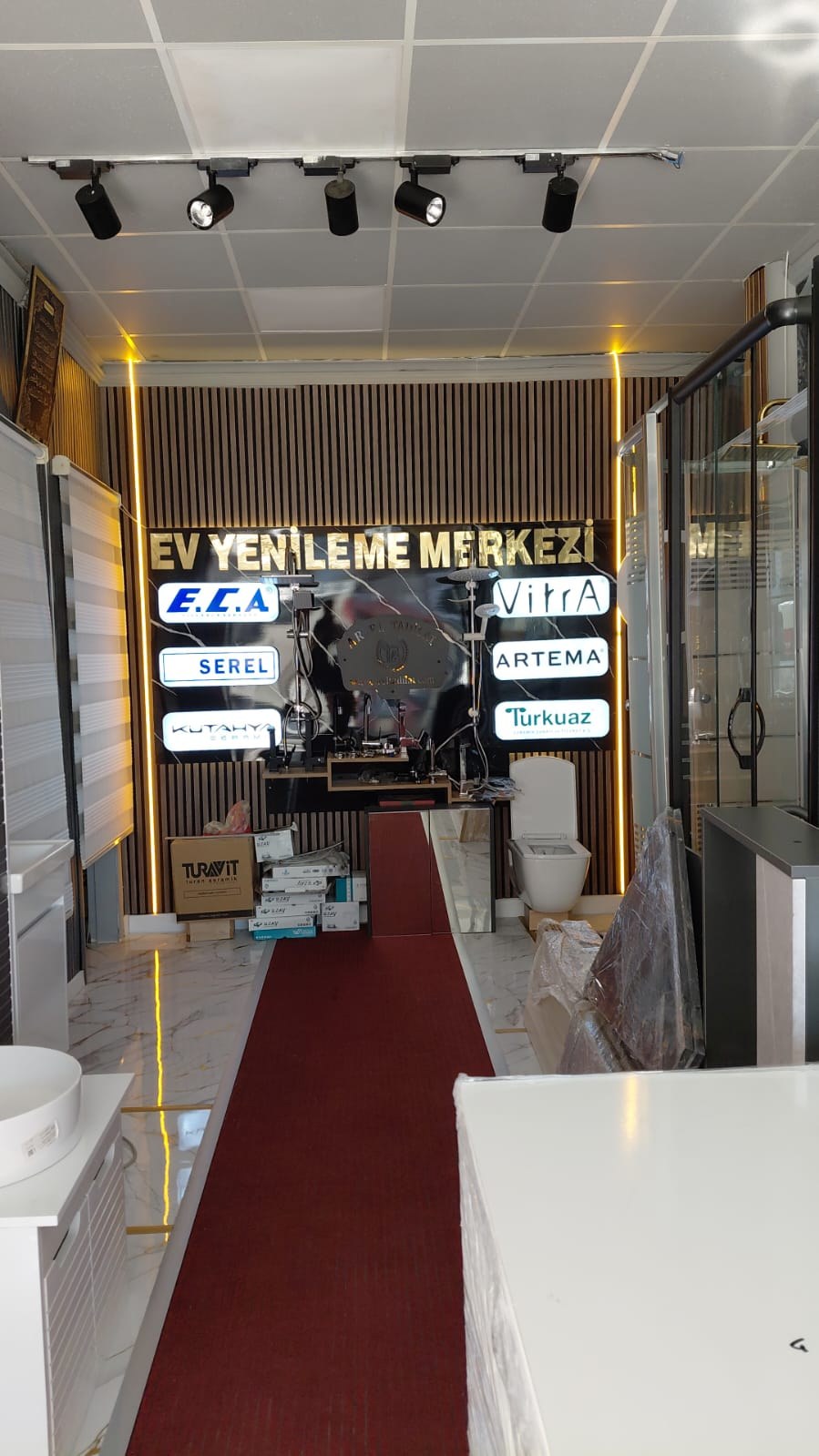 AR-EL Ev Yenileme Merkezi showroom'u, vitrifiye ve armatür markaları